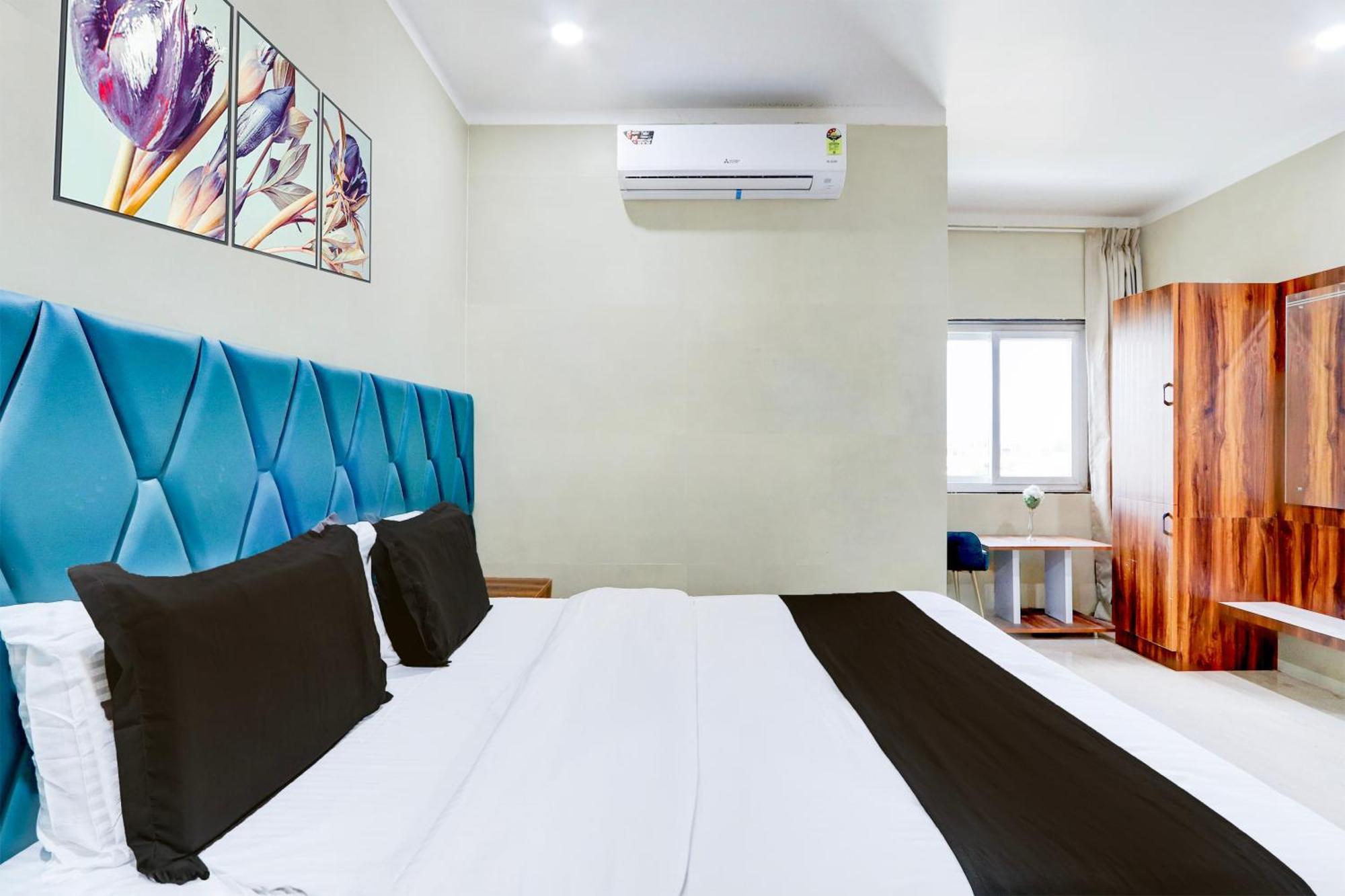 Hotel O Pr Grand Khammam Экстерьер фото
