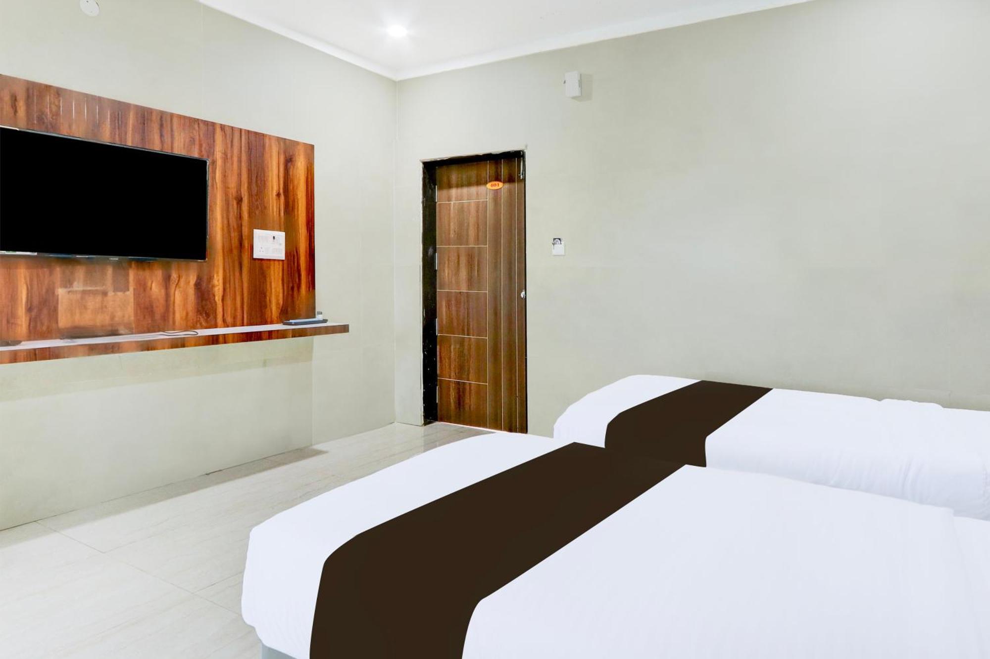 Hotel O Pr Grand Khammam Экстерьер фото