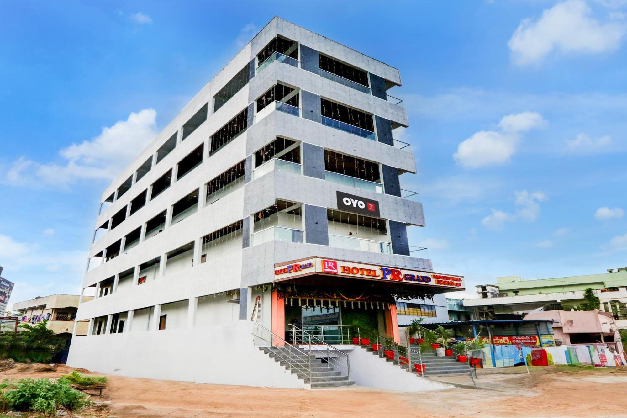 Hotel O Pr Grand Khammam Экстерьер фото